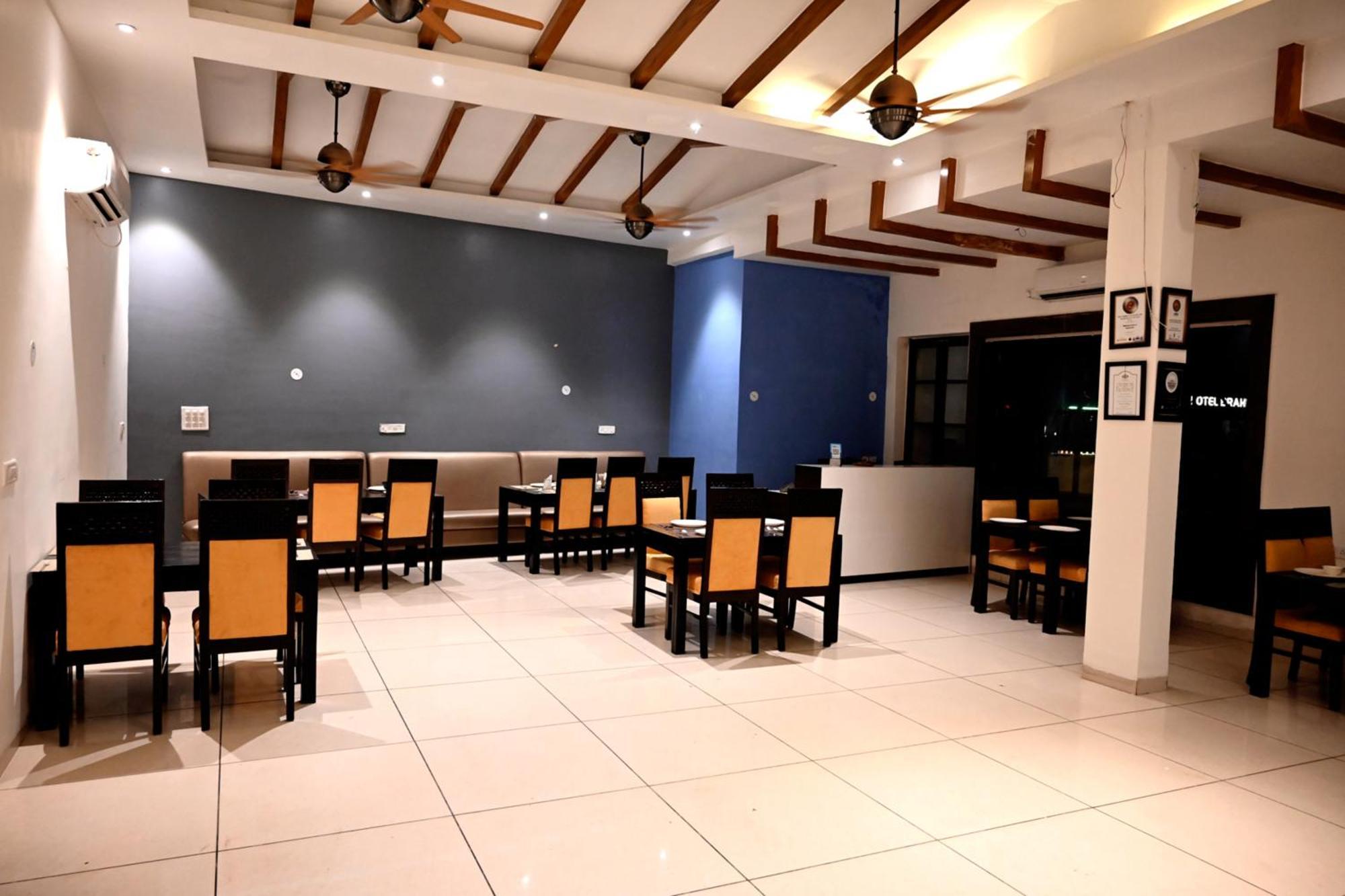 Hotel Badrika Inn Rewa Exterior foto